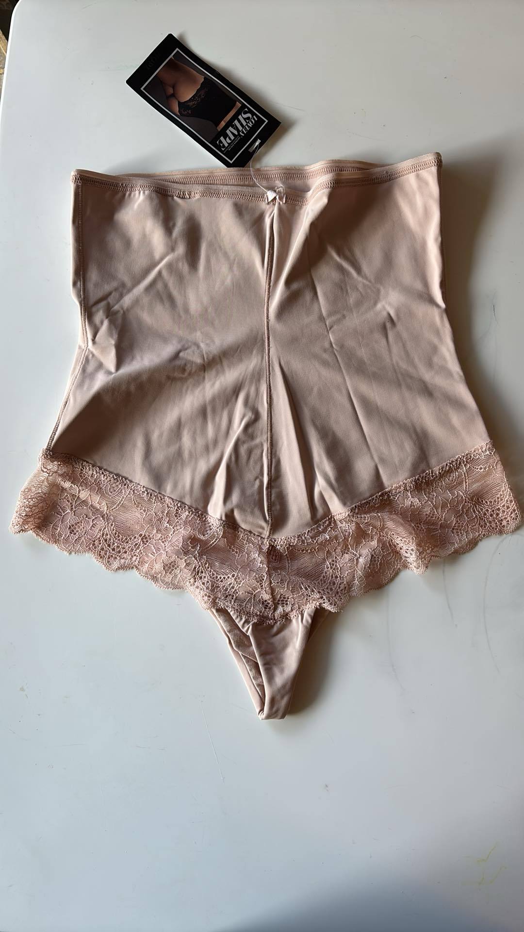 Calcinha Modeladora com Renda Fio