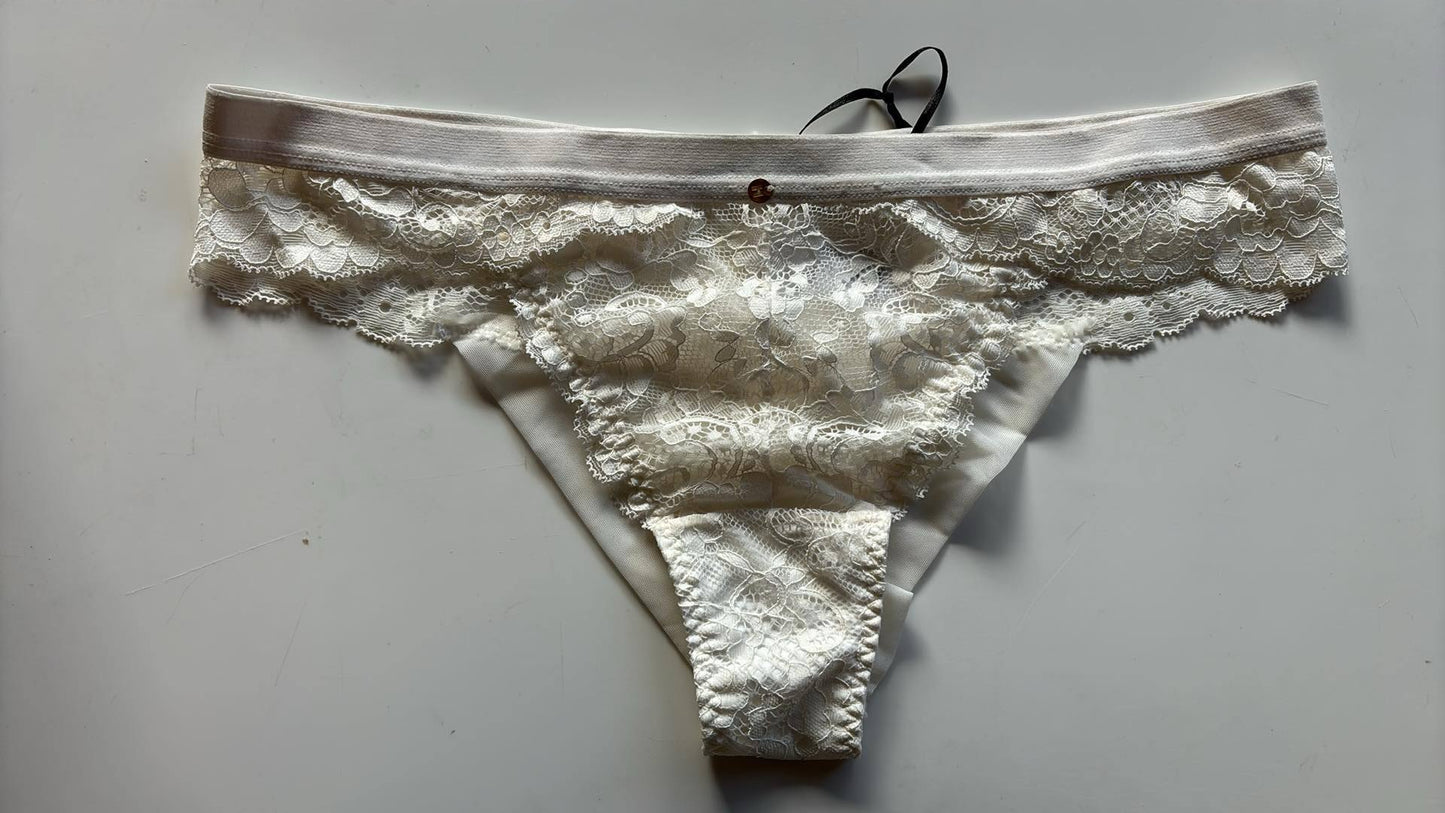 Calcinha Fio Tule e Renda Branco coz elastico