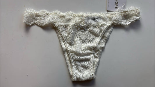 Calcinha Biquini Renda Off white