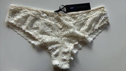 Calcinha Tanga Renda Off white