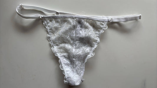 Calcinha Fio String Renda Branco