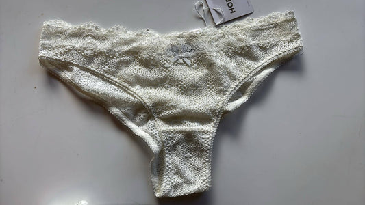 Calcinha Tanga Renda Off white