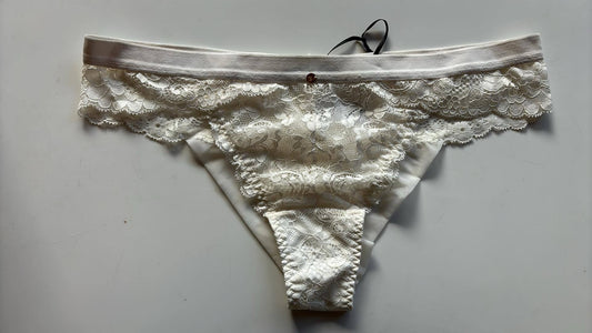 Calcinha Fio Tule e Renda Branco coz elastico